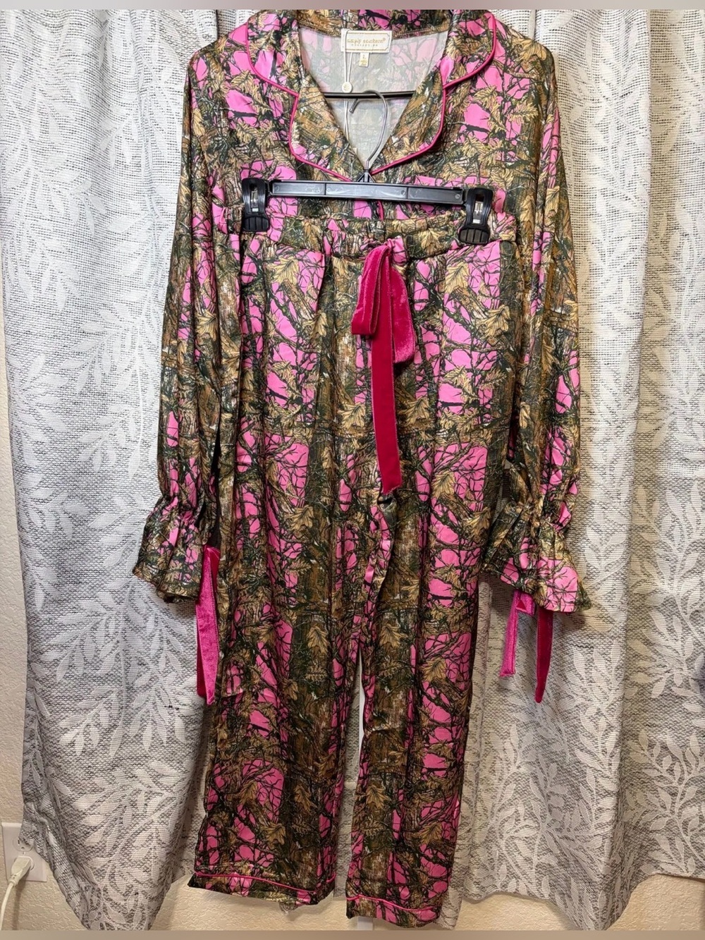Simply Southern NWT Camo Long sleeve / pant night set L - Picture 4 of 5
